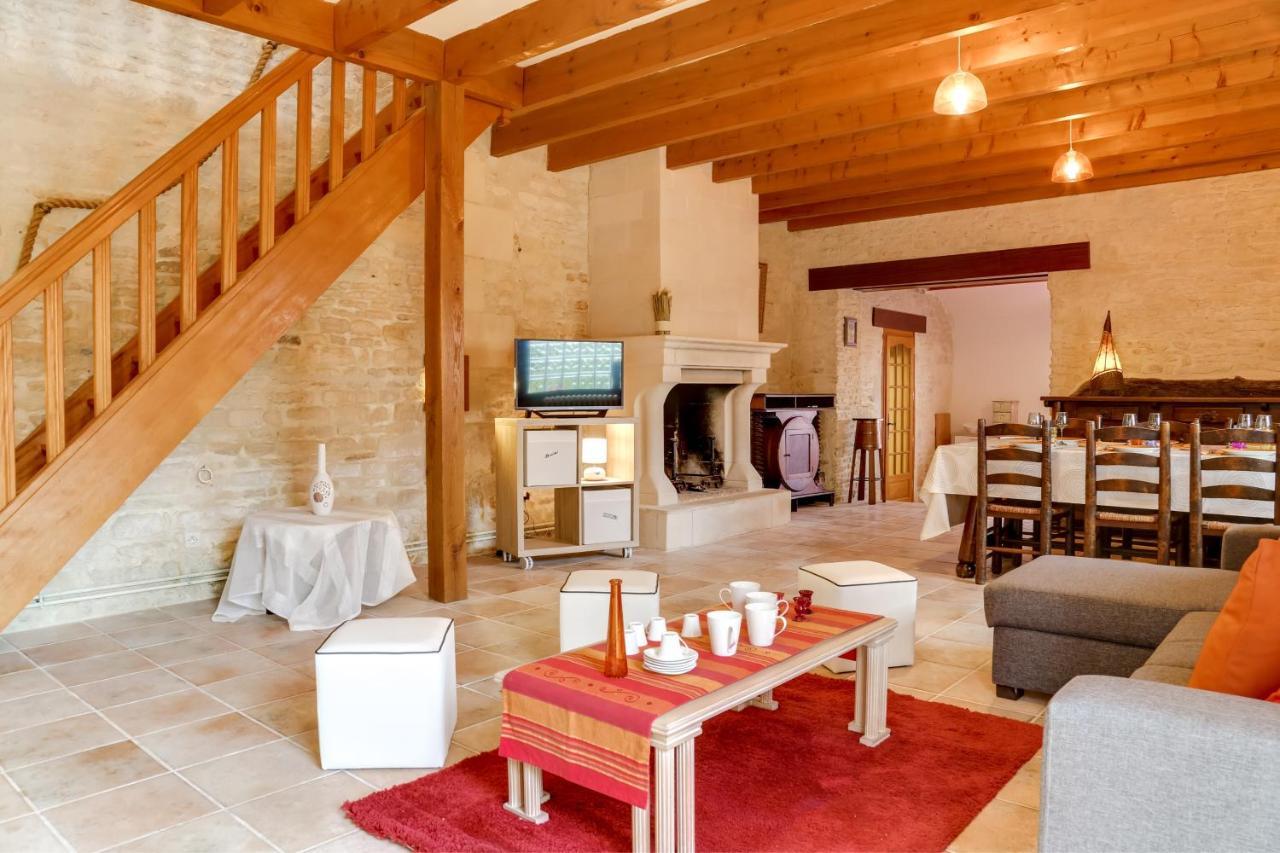 Isida, Maison Spacieuse Avec Terrasse Et Stationnement Caen Luaran gambar